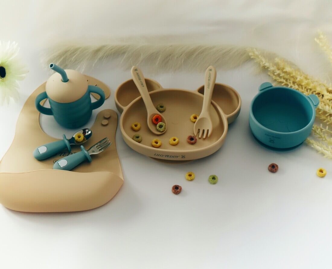 Σετ Φαγητού Panda with 3 sections plate από σιλικόνη με αντιολισθητική βάση (8τμχ)6 Σετ Φαγητού "Panda with 3 sections plate" από σιλικόνη με αντιολισθητική βάση (8τμχ)