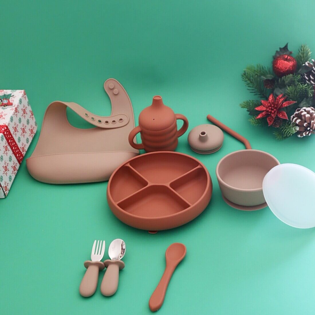 Σετ Φαγητού “4 sections plate” από σιλικόνη με αντιολισθητική βάση (7τμχ)