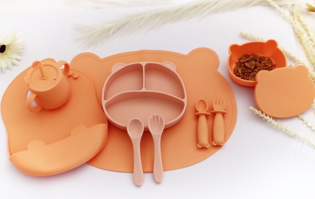 Σετ Φαγητού Bear με καπάκι από σιλικόνη με αντιολισθητική βάση (10τμχ)6 Σετ Φαγητού "Bear με καπάκι" από σιλικόνη με αντιολισθητική βάση (10τμχ)