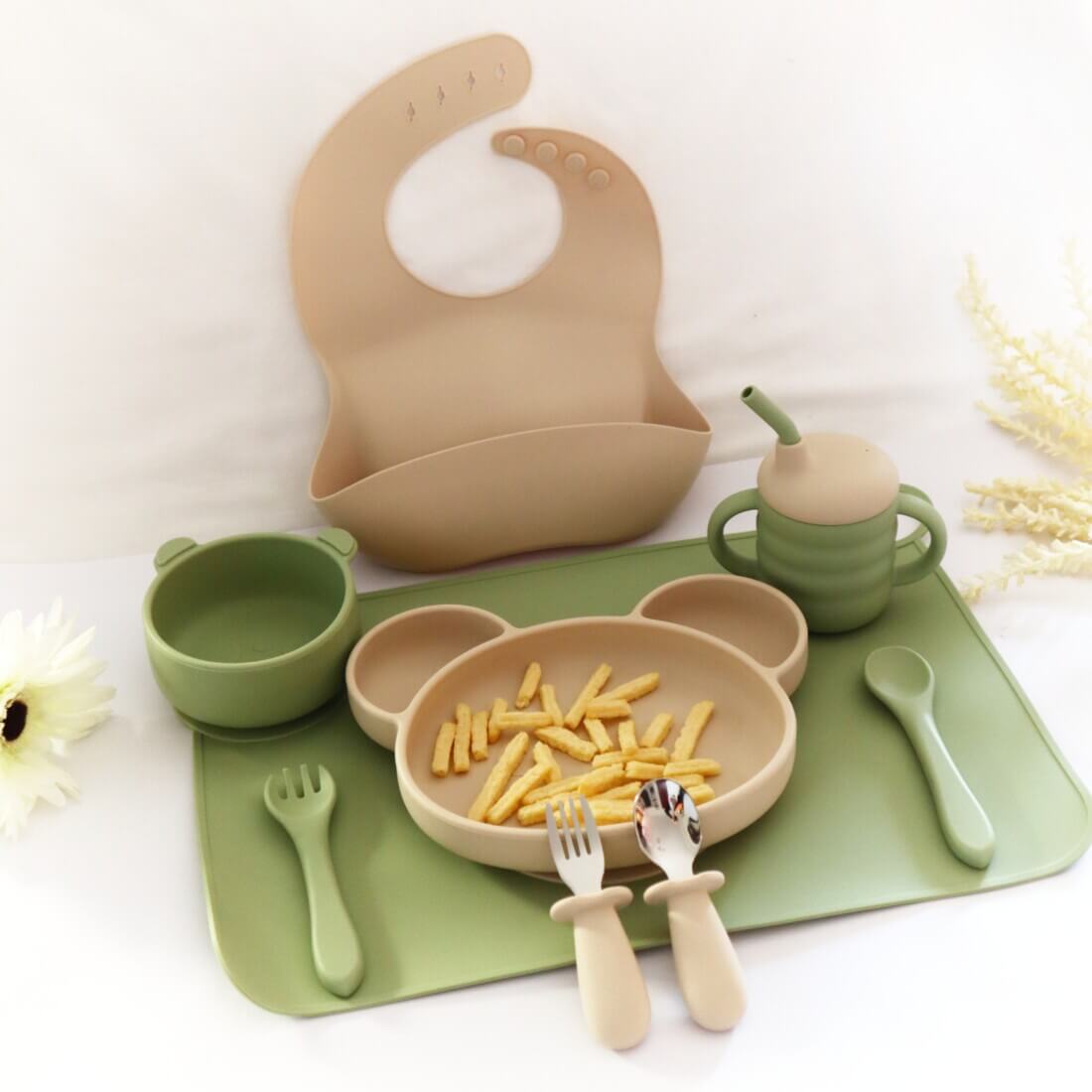 Σετ Φαγητού “Panda with 3 sections plate” από σιλικόνη με αντιολισθητική βάση (9τμχ)