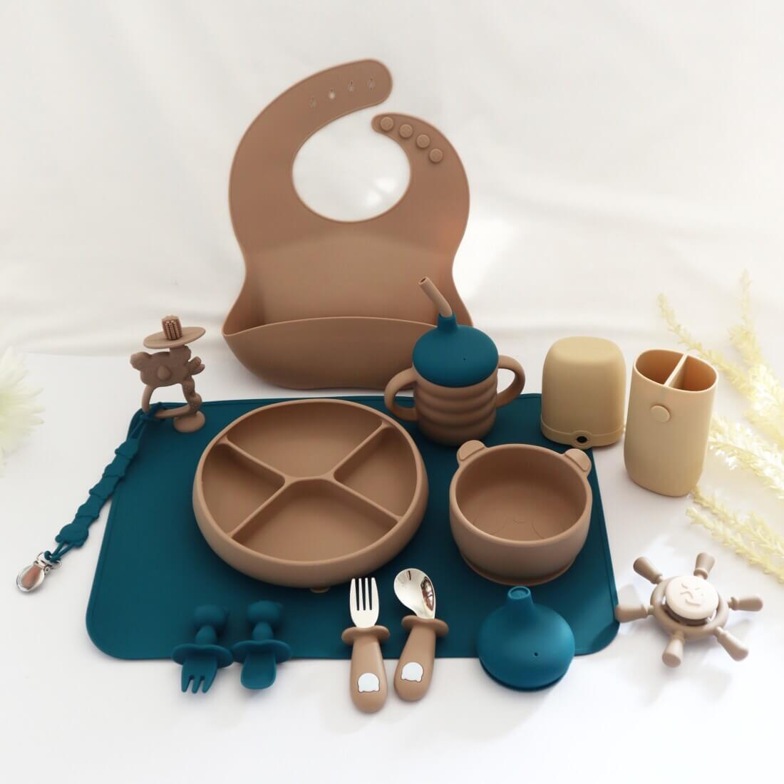 Σετ Φαγητού “4 sections plate” από σιλικόνη με αντιολισθητική βάση (14τμχ)