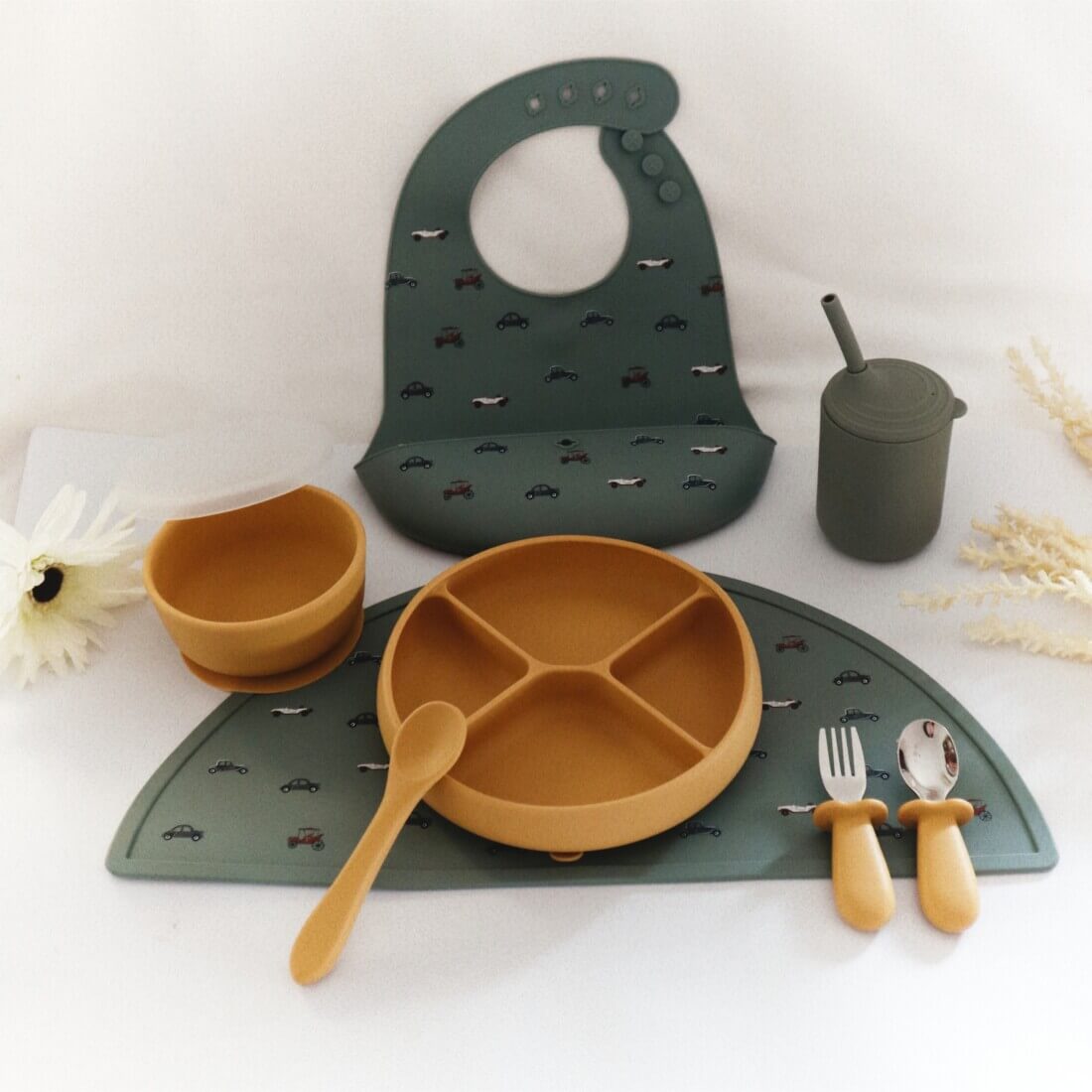 Σετ Φαγητού “4 sections plate” από σιλικόνη με αντιολισθητική βάση (7τμχ)