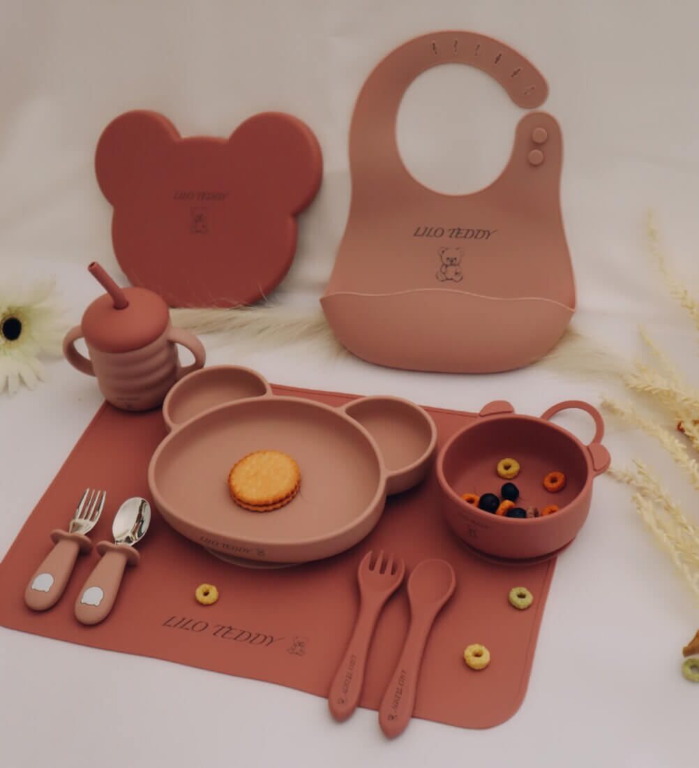 Σετ Φαγητού "Panda with 3 sections plate με καπάκι" από σιλικόνη με αντιολισθητική βάση (10 τμχ)